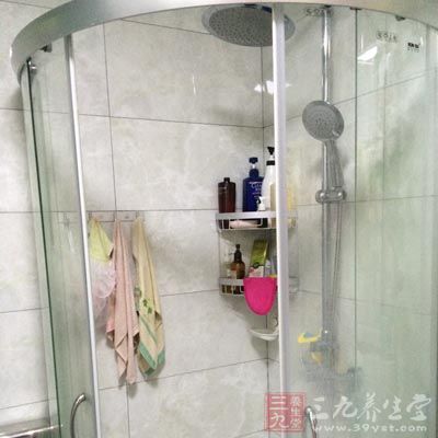 运动出汗后马上洗澡易供血不足或虚脱 运动出汗后马上洗澡易供血不足或虚脱