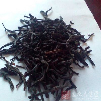 红茶中的茶多碱能吸附重金属和生物碱