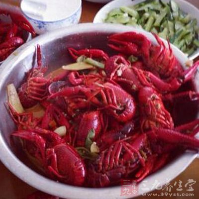 看虾钳是否很容易脱落 看虾钳是否很容易脱落