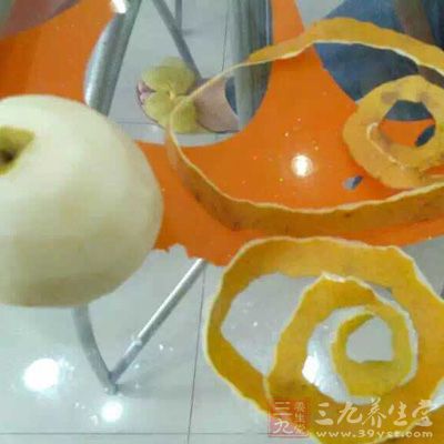 生吃蔬果减少消化系统毒素,有助于缓解口臭 生吃蔬果减少消化系统毒素,有助于缓解口臭