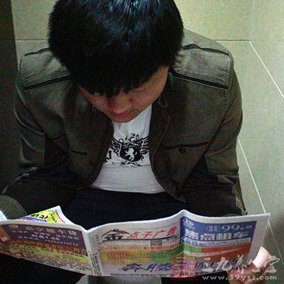 上厕所时的不良习惯 上厕所时的不良习惯