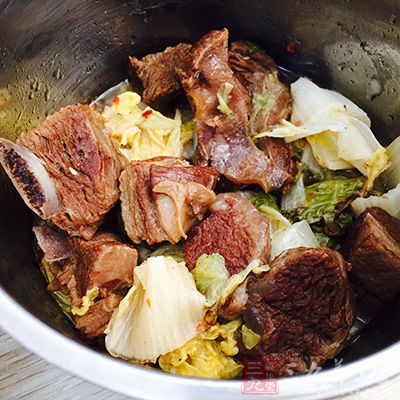 将羊肉与人参相提并论