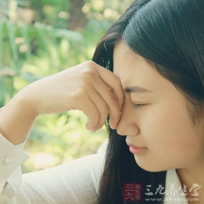 女性的月经主要由下丘脑-垂体-卵巢生殖轴调控