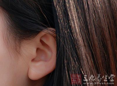 赘肉耳多主女士的耳朵 赘肉耳多主女士的耳朵