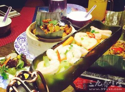 见于食物中缺乏,肠道吸收不良、接触阳光过少、多次妊娠、长期哺乳等 见于食物中缺乏,肠道吸收不良、接触阳光过少、多次妊娠、长期哺乳等