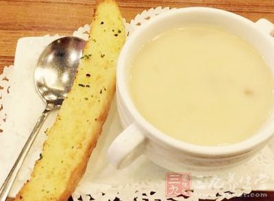 由于各种因素导致维生素B12吸收不良，以致维生素B12缺乏的症状