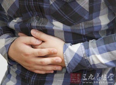 全腹或部分腹部呈灼痛，刀割样痛