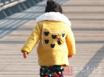 “盗”有偷盗的意思,古代医家用盗贼每天在夜里鬼祟活动 “盗”有偷盗的意思,古代医家用盗贼每天在夜里鬼祟活动