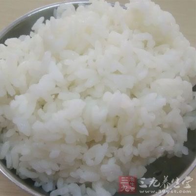 19點(diǎn)：米飯或面條加葷素菜或帶餡面食加粥