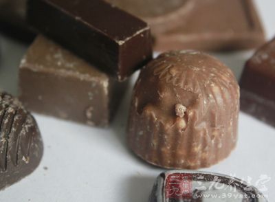 一旦吃太多的高果糖食物会造成胎盘缺陷