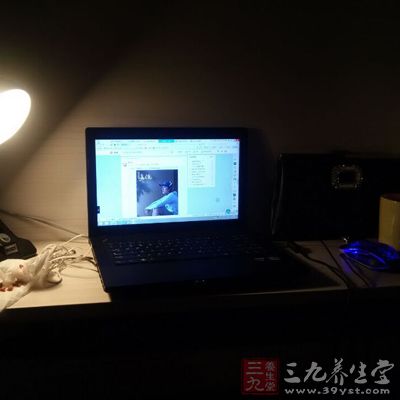 想要提高睡眠質(zhì)量，熬夜是一件不可取的事情