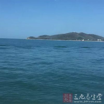 沿海海水碧藍(lán)見底