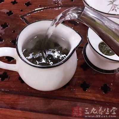 并非每种茶叶都要用沸水冲泡