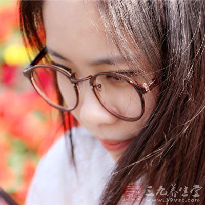女人在一份感情面前,要始终保持对自我的自信 女人在一份感情面前,要始终保持对自我的自信