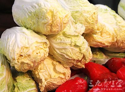 大白菜,以叶为主(少量菜帮)加水煮 大白菜,以叶为主(少量菜帮)加水煮