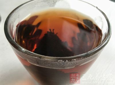 以喝全发酵的熟茶为主，如红茶、黑茶、熟普洱等