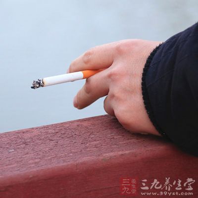 吸煙是患許多疾病的危險(xiǎn)因素