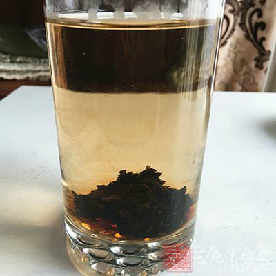 浸泡時(shí)間長，茶湯中含重金屬量也大增