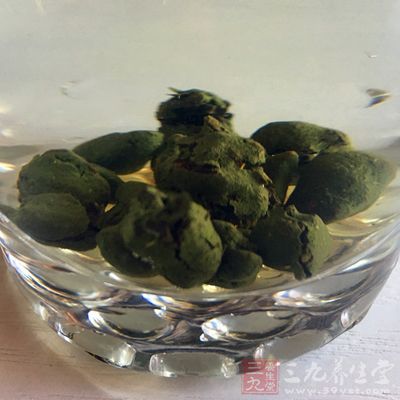 乌龙茶中含有的多酚类有抑制齿垢酵素产生的功效