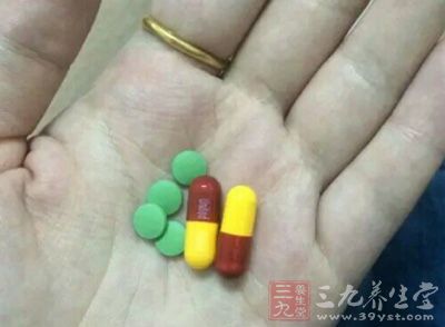 利用药物治疗来预防以及控制慢阻肺的症状