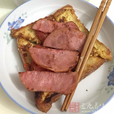 敏感性和干性皮肤则要注意，要避免凉性食物