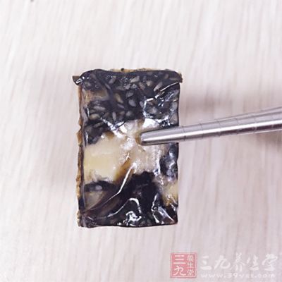 東阿阿膠具有補(bǔ)血滋陰，潤燥止血的功效