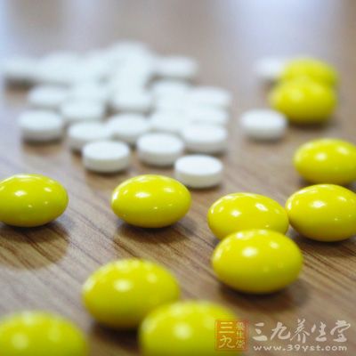 抗菌藥物治療是尿路感染的主要治療方法