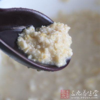 燕麦当中的蛋白质含量非常丰富