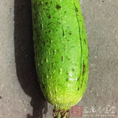 丝瓜适量、大蒜适量