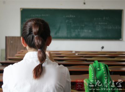 女人对于鬼剃头是非常害怕的 女人对于鬼剃头是非常害怕的