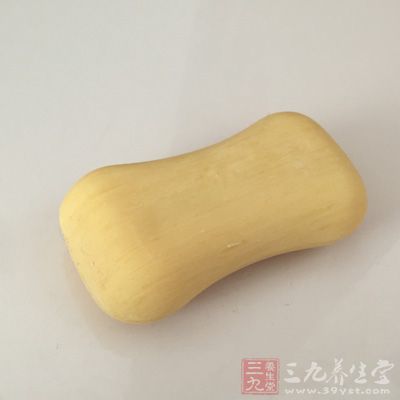 皂類(lèi)潔面產(chǎn)品不宜清除黑頭