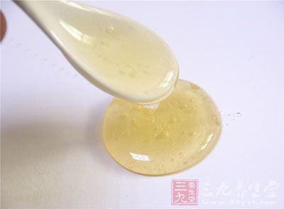 选择蜂蜜500g、红曲500g、井水1000g