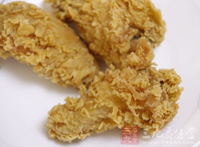 經(jīng)常食用油炸食物會(huì)增大女性患上卵巢癌的風(fēng)險(xiǎn)