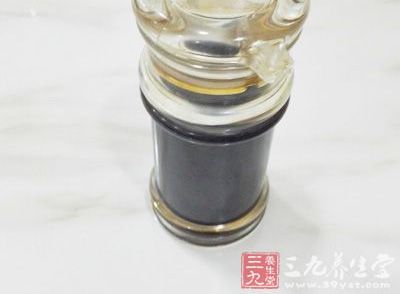 涂于患处，随配随用，轻者1次，重者2～3次可愈