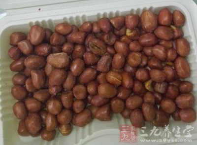 長(zhǎng)時(shí)間在陽(yáng)光下曝曬的食物，如花生米