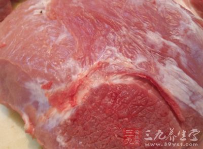 动物性食物含锌丰富且吸收率高，如牡蛎、瘦肉