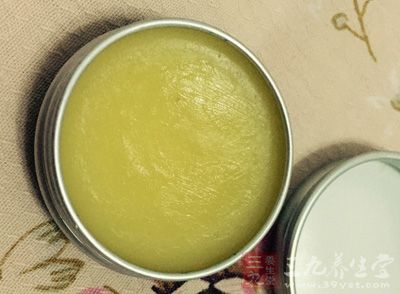 外用的去斑药膏来淡化斑点 外用的去斑药膏来淡化斑点