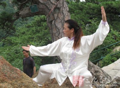 太极拳为内功拳道，实修意气形神