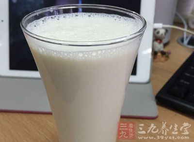 自制牛奶面膜