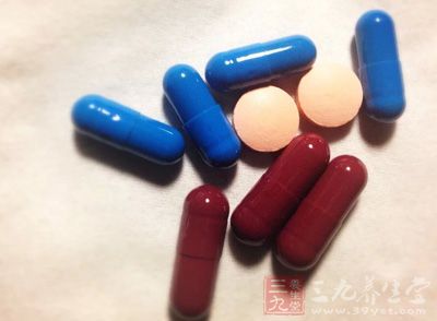 選擇適合自己病情的藥物進(jìn)行內(nèi)服治療