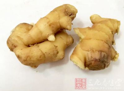 生姜中所含的姜辣素和二苯基庚烷類化合物的結構均具有很強的抗氧化和清除自由基作用