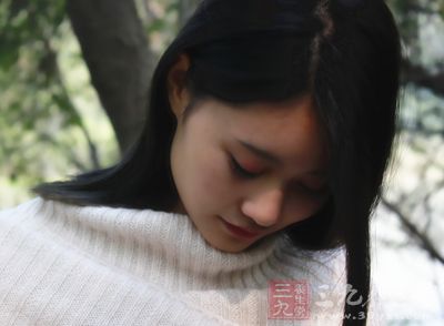 中国女性仍然“为情所困”