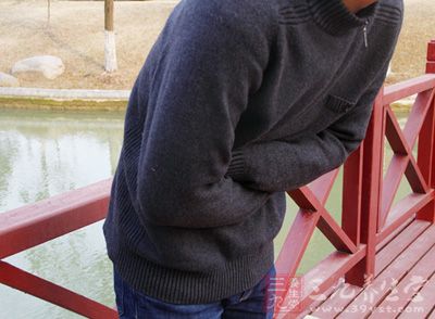 关元肚脐向下3根手指宽处,对腹凉等寒体症有缓解效果 关元肚脐向下3根手指宽处,对腹凉等寒体症有缓解效果