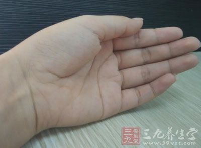 三大主線(xiàn)由多條紋路呈螺旋狀纏繞組成