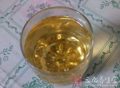 合理饮用啤酒，首先应适量