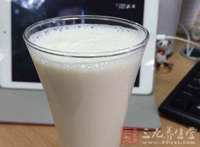 牛奶是飲食中鈣質好的來源，加上低熱量、低脂肪