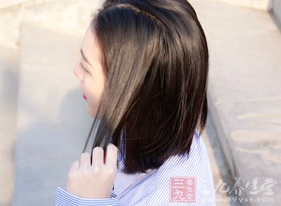 脫發(fā)怎么辦 解決女人脫發(fā)就得這樣做