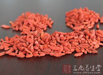 枸杞可補腎虛，有養(yǎng)肝明目功效