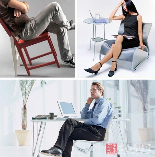 抖腿的动作很简单,端坐于一把木椅上,双腿与椅子垂直,背部离开椅背