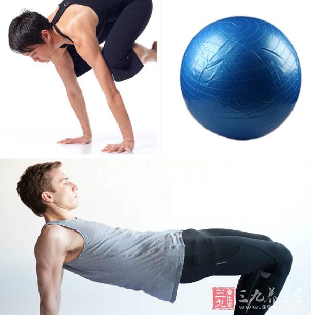 健身球<em>瑜伽</em>动作 男人<em>瑜伽球怎么练</em>(3)-三九养生